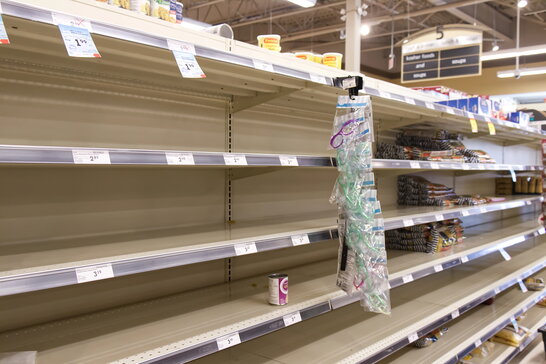 У Криму фіксують дефіцит продуктів: магазини вводять обмеження на продаж базових товарів