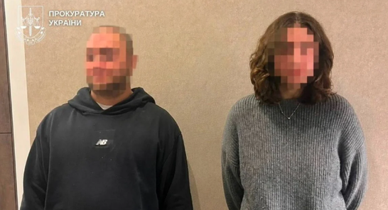 Примушували ставати колінами на гречку та занурюватись взимку у Дніпро: у Києві покарали пару сутенерів
