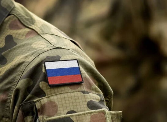 ЗМІ: у росії зростає попит на готівку на тлі економічних проблем і перебоїв зі зв’язком