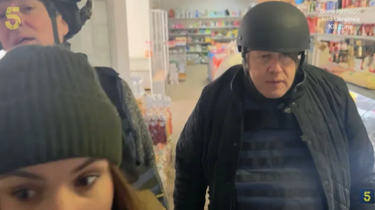 Борис Джонсон зняв документальний фільм про війну в Україні