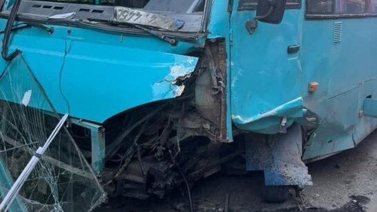 На Львівщині внаслідок ДТП автобуса та легковика постраждали 11 людей