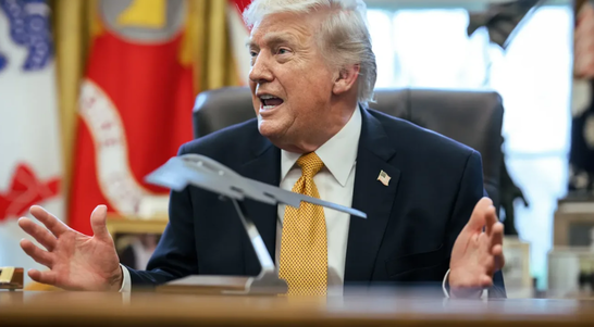 Трамп пропонує перейменувати Ормузьку протоку на «протоку Трампа»