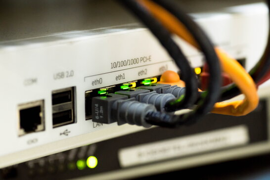 Слабкий Wi-Fi вдома: 8 речей, які можуть погіршувати сигнал роутера