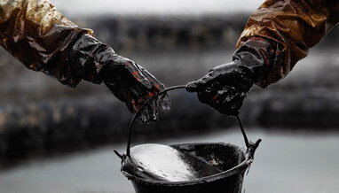 ЄС остаточно схвалив граничну ціну на російську нафту