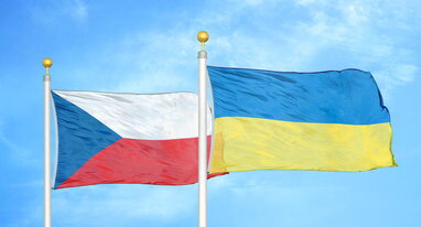 Чехія планує виробляти в Україні гвинтівки та бронетехніку