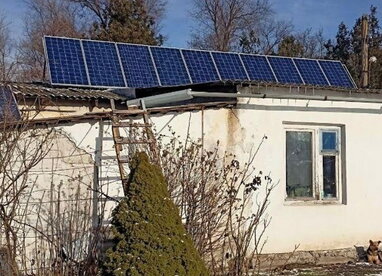На Запоріжжі викрили крадіїв 350 сонячних панелей із зони бойових дій