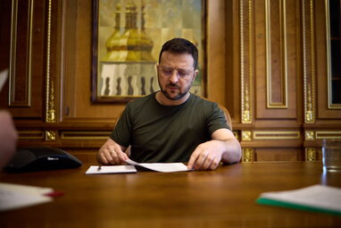 Зеленський провів телефонну розмову з генсеком НАТО Єнсом Столтенбергом