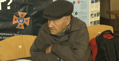 Не хотів отримувати російське громадянство: 88-річний чоловік вийшов з окупованої частини Донеччини (ВІДЕО)