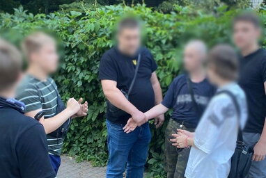 У Києві компанія підлітків напала на іноземця