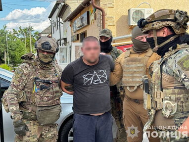 На Закарпатті затримали дніпропетровського наркоторговця зі спільниками: деталі