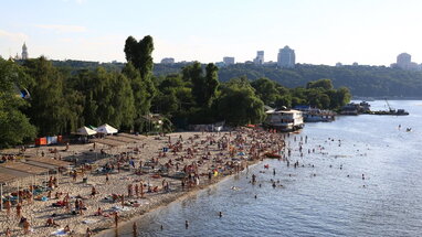 У Києві 16 липня Дніпро прогрівся до рекордних 29°