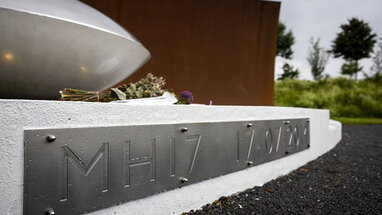 10 років зі збиття MH-17: кожна восьма родина загиблих пасажирів досі страждає від горя
