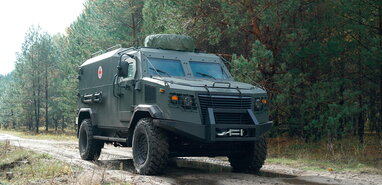 У ЗСУ допустили до експлуатації медичний бронеавтомобіль “Козак-5МЕД”