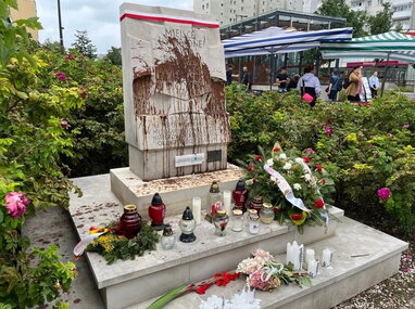 У Польщі сплюндрували пам'ятник цивільним, закатованим під час Варшавського повстання