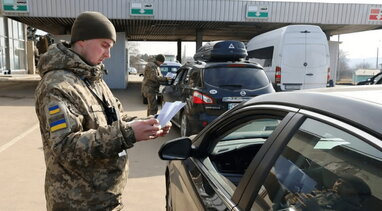 Волонтерам призовного віку перекрили кордон після скасування системи «Шлях»