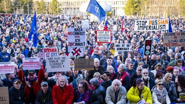 У Словаччині пройшли масові протести проти проросійської політики Фіцо