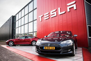 Продажі Tesla в Європі різко впали, попри загальне зростання ринку електромобілів