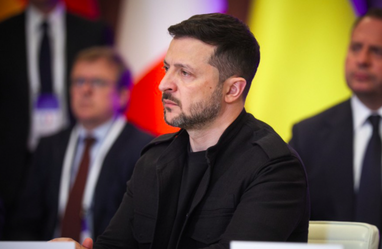Уперше Зеленський поговорив із Папою Римським і запросив його в Україну