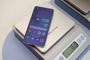 Samsung представила свій найтонший смартфон з AI-функціями
