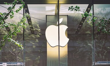 Apple готує iPhone з повністю безрамковим дизайном до 2027 року