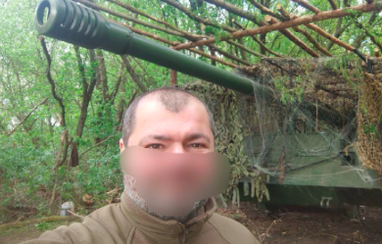 Ексжурналіст з Одеси воює за РФ: його ідентифікували за селфі з гарматою КНДР