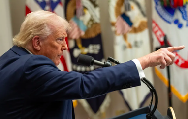 Трамп пригрозив світу "вічним правлінням" та опублікував про це відео
