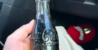 Знахідка на тисячу доларів: антиквар відшукав старовинну пляшку Coca-Cola