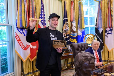 Спікер Палати представників США відповів на критику Маска щодо податкового законопроєкту Трампа