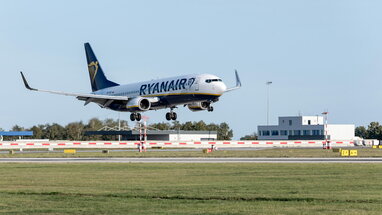 Літак Ryanair через турбулентність здійснив аварійну посадку в Німеччині: дев’ятеро постраждалих