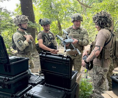 Тактична група «Вугледар» отримала дрони, автівки та антидронові сітки: втрати серед бійців зменшилися на 65% - Наєв