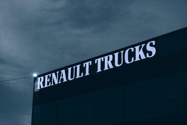 Генеральний директор Renault Лука де Мео переходить до Kering