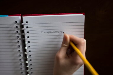 ChatGPT знижує активність мозку та робить думки шаблонними — дослідження MIT