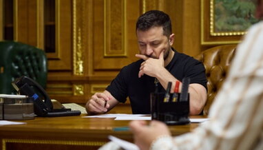 Зеленський запровадив нові санкції проти колаборантів: у списку Дмитрук та Онищенко