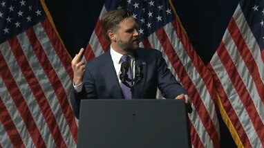 Віцепрезидент США Джей Ді Венс показав середній палець під час свої промови