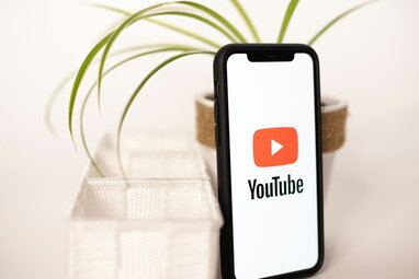 YouTube тестує пошук і чат-бота на базі ШІ: що зміниться для користувачів