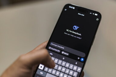 WSJ: Китайська DeepSeek поступово витісняє ChatGPT з ринку ШІ