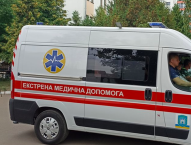 Росія зранку атакувала Херсон: поранено 24-річну жінку