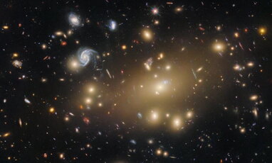 Hubble сфотографував вражаюче галактичне скупчення Abell 209