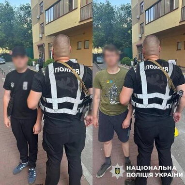 Чоловік зі свастикою в Києві виявився іноземцем