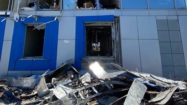 Будівля Київської митниці постраждала під час нічної ворожої атаки