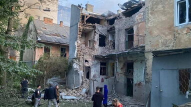 Російський БпЛА влучив у житловий будинок у Львові під час нічної атаки
