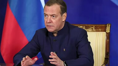 Медвєдєв висміяв ультиматум Трампа щодо мирної угоди з Україною