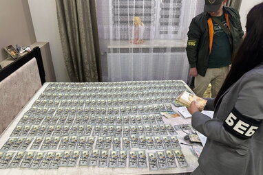 Правоохоронці викрили схему ввезення авто під виглядом гуманітарки для ЗСУ