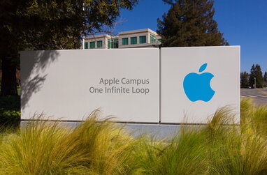 Apple подала в суд на мережу кінотеатрів Apple Cinemas через використання назви бренду