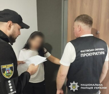 На Київщині викрили ексдиректорку благодійного фонду в розтраті 1,8 млн грн, зібраних для ЗСУ