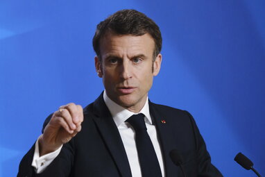 Макрон: Трамп наполягає, що територіальні питання вирішуватимуть тільки з Києвом