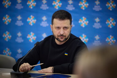 Зеленський прибув до Лондона на переговори зі Стармером
