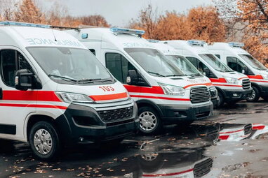 Російський дрон поцілив у «швидку» на Херсонщині: постраждав парамедик