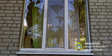 Росіяни вдруге за день обстріляли Херсон: поранено двох жінок