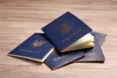 На Рівненщині 58-річний чоловік уперше отримав паспорт громадянина України